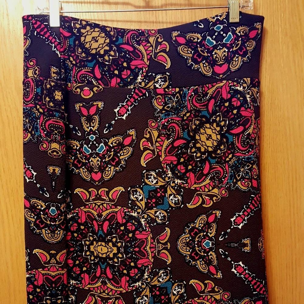 Lularoe Cassie skirt